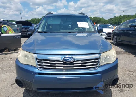 2010 Subaru Forester 2.5X Premium z USA, uszkodzony, nr VIN JF2SH6CC5AH794444